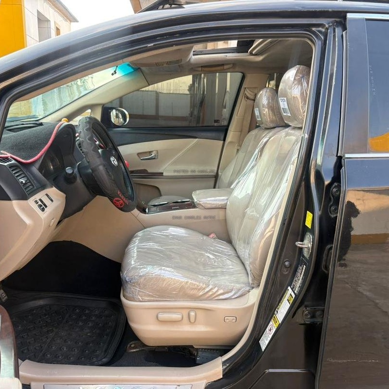 Nigerian Used 011/012 Toyota Venza for Sale In Imo image