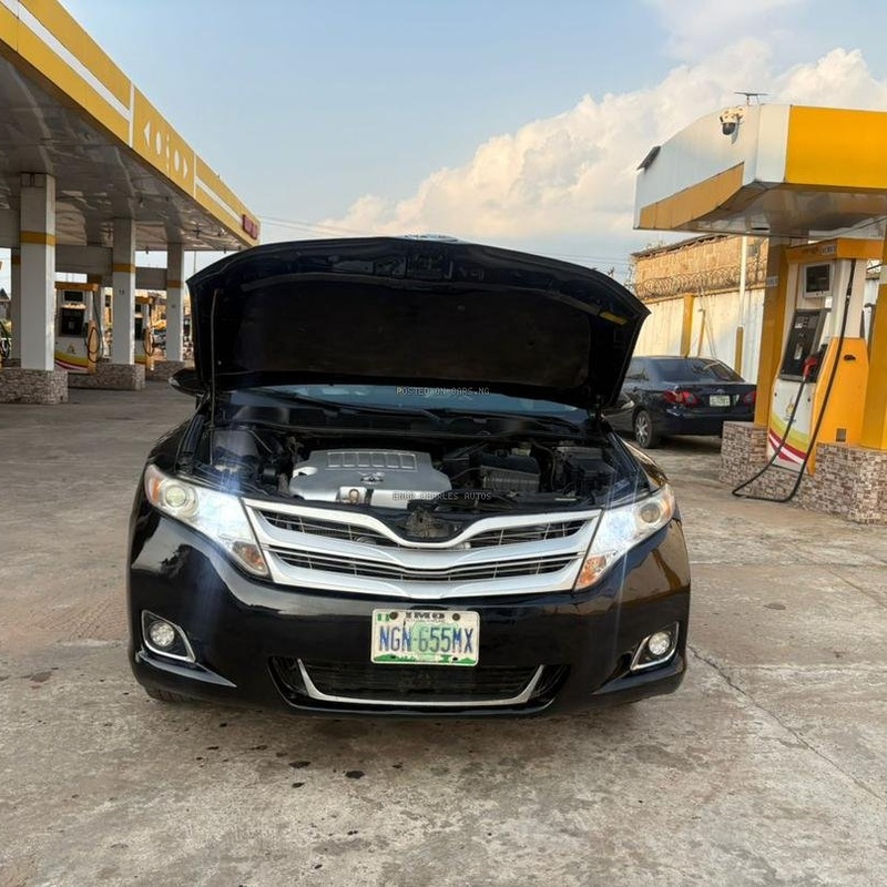 Nigerian Used 011/012 Toyota Venza for Sale In Imo image