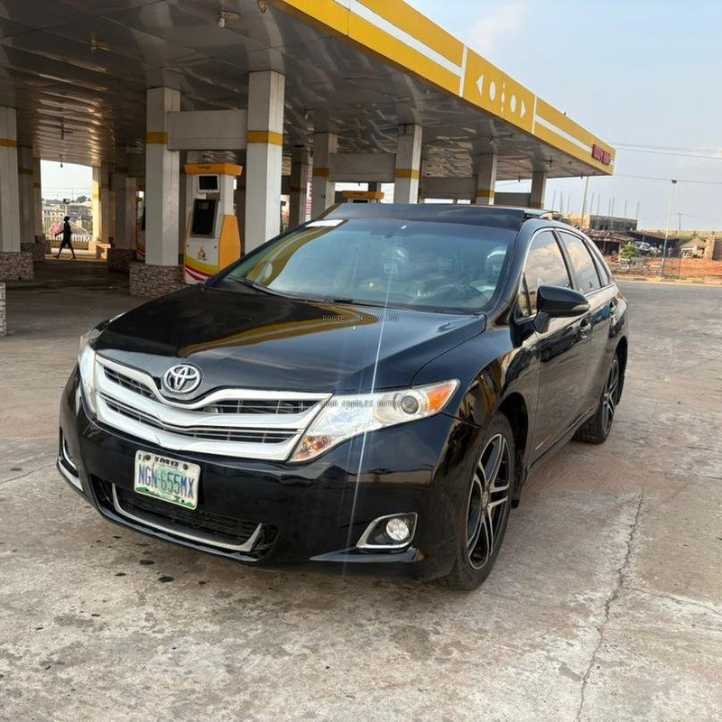 Nigerian Used 011/012 Toyota Venza for Sale In Imo image