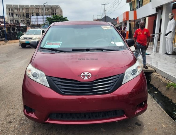 Direct Belgium 2012 Toyota Sienna for Sale In Owerri