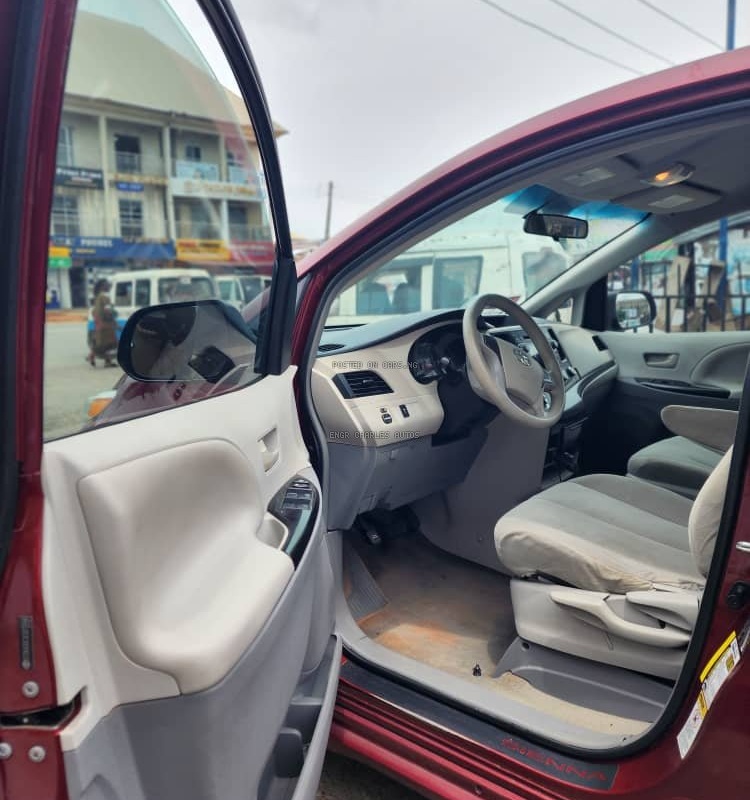 Direct Belgium 2012 Toyota Sienna for Sale In Owerri image
