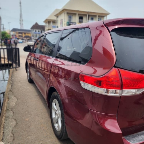Direct Belgium 2012 Toyota Sienna for Sale In Owerri