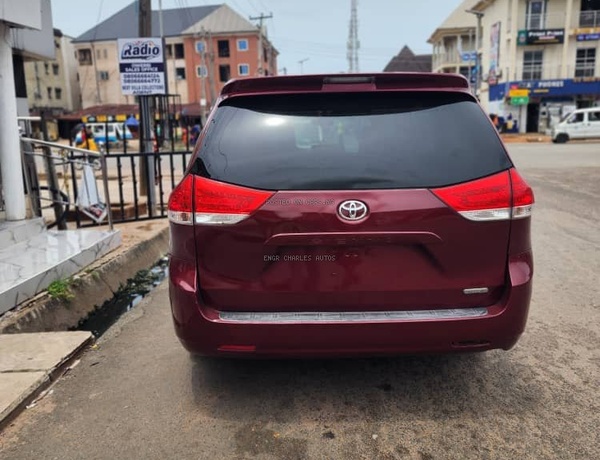 Direct Belgium 2012 Toyota Sienna for Sale In Owerri