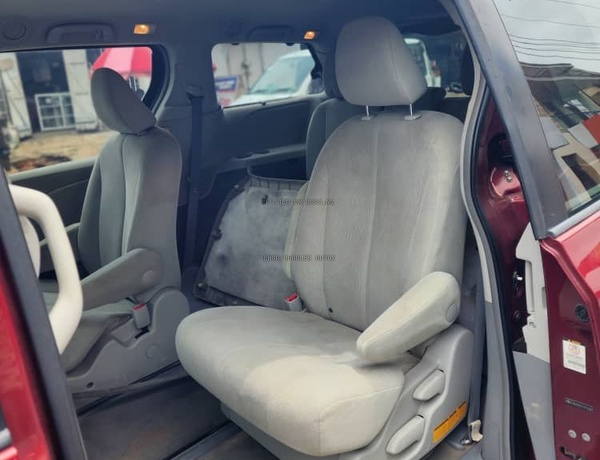 Direct Belgium 2012 Toyota Sienna for Sale In Owerri
