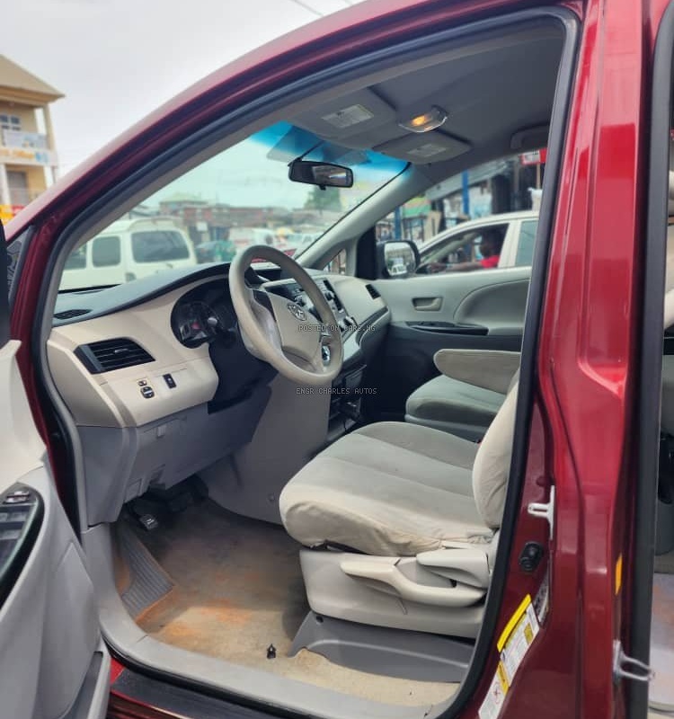 Direct Belgium 2012 Toyota Sienna for Sale In Owerri image