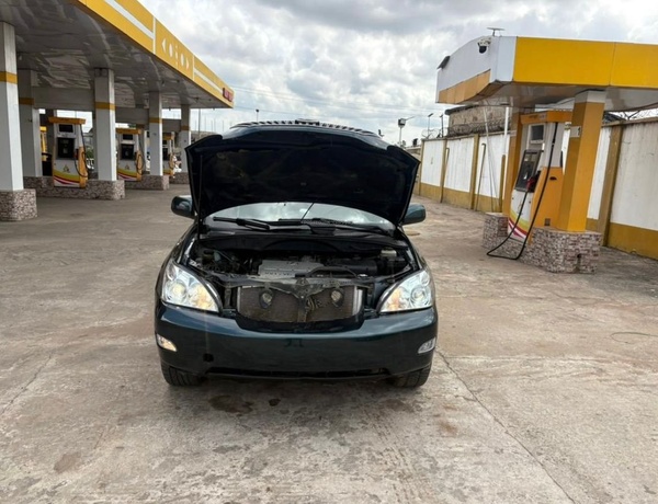 Slightly Used  2006 Lexus RX330 for Sale