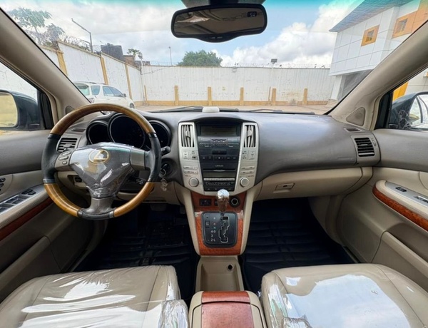 Slightly Used  2006 Lexus RX330 for Sale