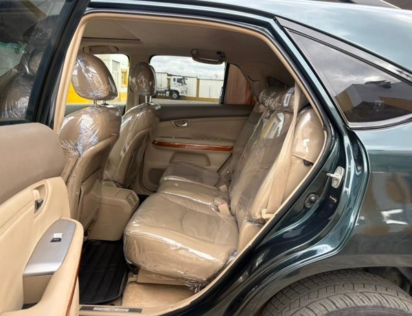 Slightly Used  2006 Lexus RX330 for Sale