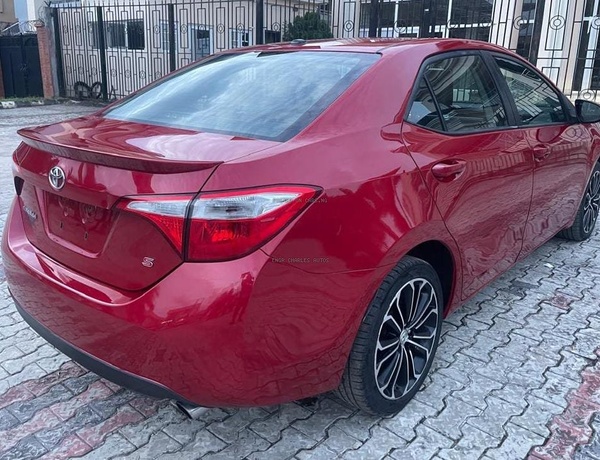 Direct Toks 2015 TOYOTA COROLLA for Sale In Lagos