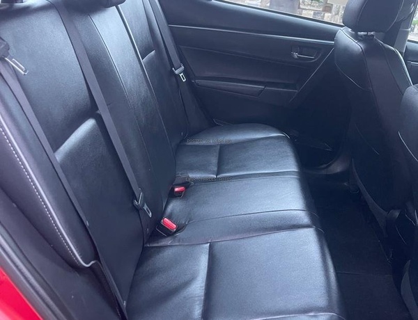 Direct Toks 2015 TOYOTA COROLLA for Sale In Lagos