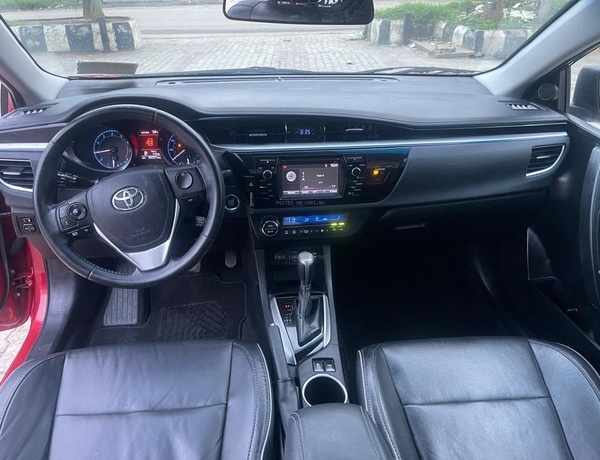 Direct Toks 2015 TOYOTA COROLLA for Sale In Lagos