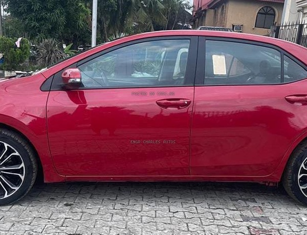 Direct Toks 2015 TOYOTA COROLLA for Sale In Lagos