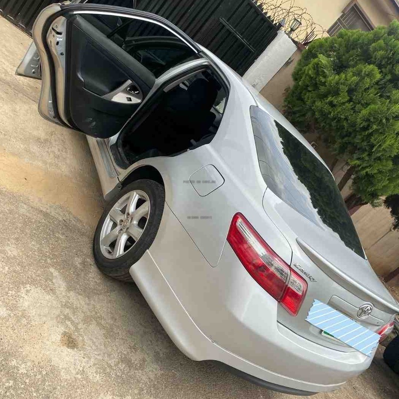 2007 Toyota Camry SE (Sport Edition) image