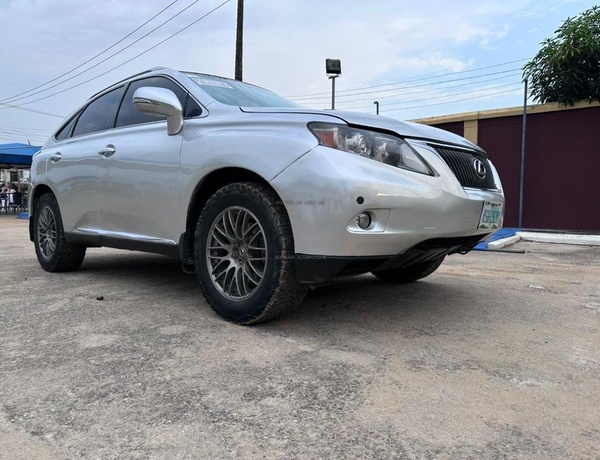 Lexus Rx350 2011 full option