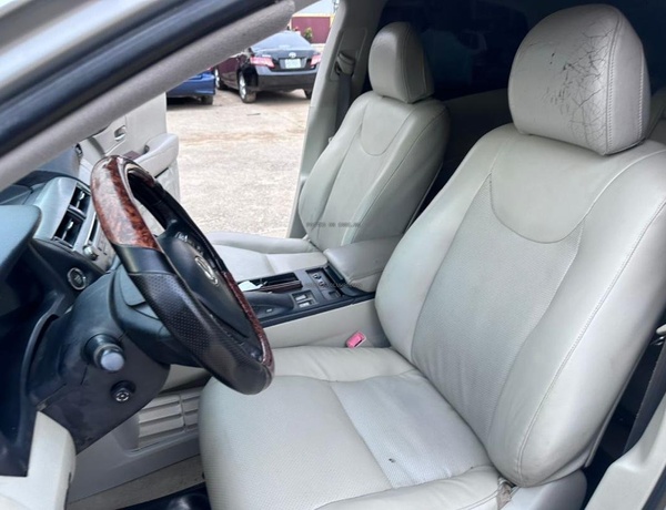 Lexus Rx350 2011 full option