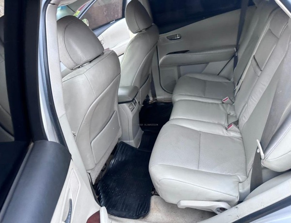 Lexus Rx350 2011 full option