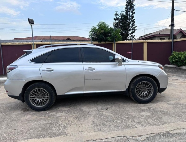 Lexus Rx350 2011 full option