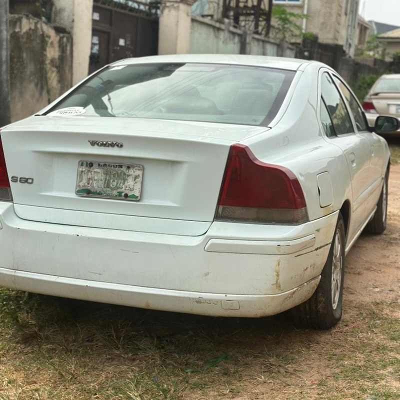Volvo s60 2.4 2005 Automatic white In Abia State image