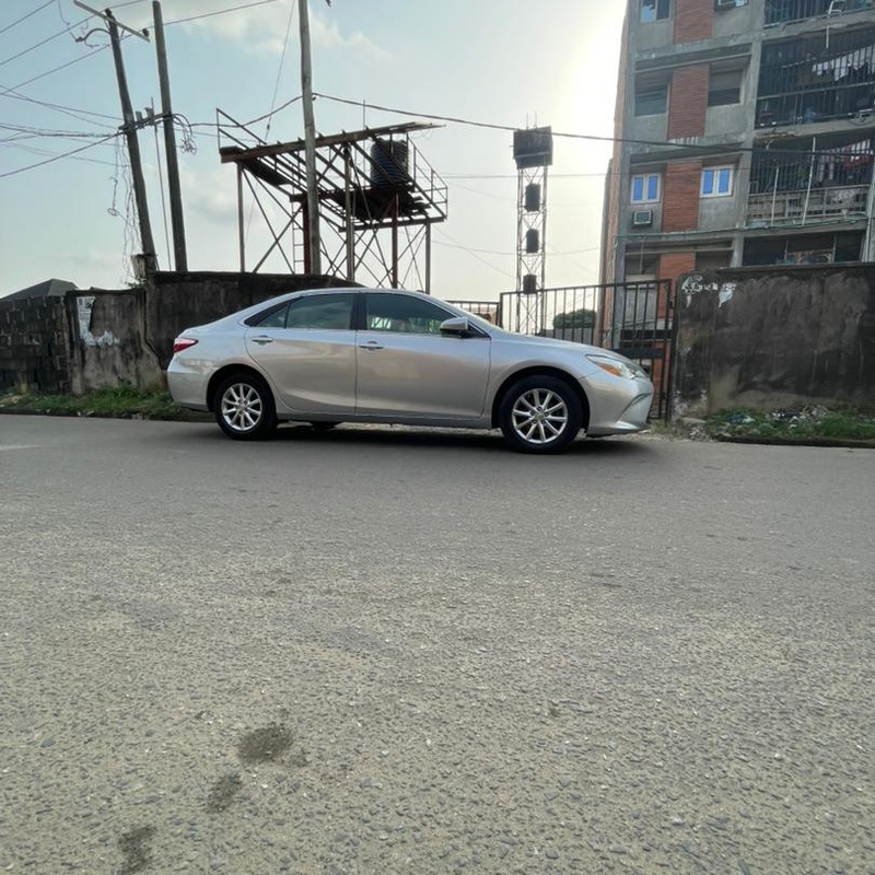 Foreign Used Toyota Camry LE 2015 for Sale In Lagos image