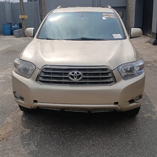 Foreign Used 2010 Toyota Highlander for Sale In Lagos