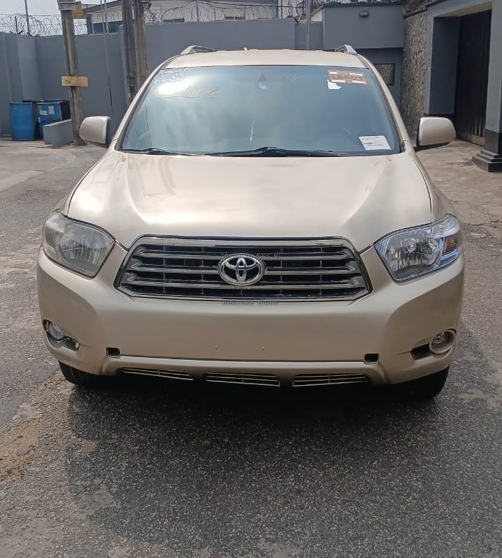 Foreign Used 2010 Toyota Highlander for Sale In Lagos image