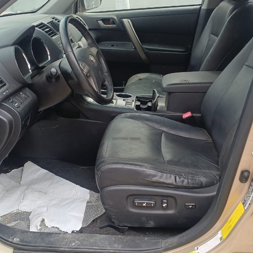 Foreign Used 2010 Toyota Highlander for Sale In Lagos