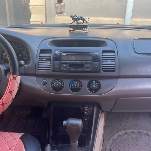 TOYOTA CAMRY 2004 IN LAGOS