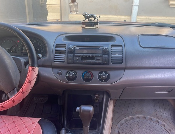 TOYOTA CAMRY 2004 IN LAGOS