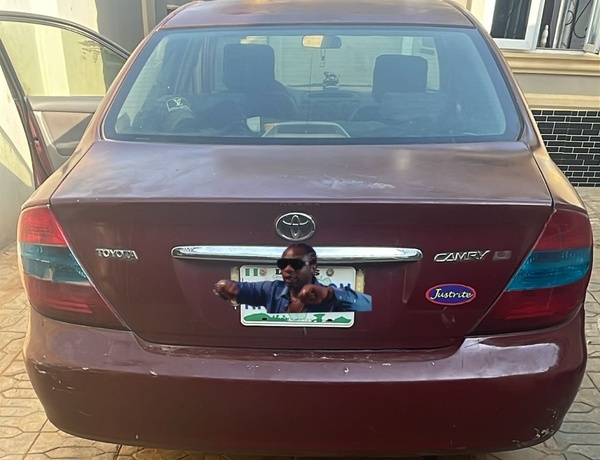 TOYOTA CAMRY 2004 IN LAGOS