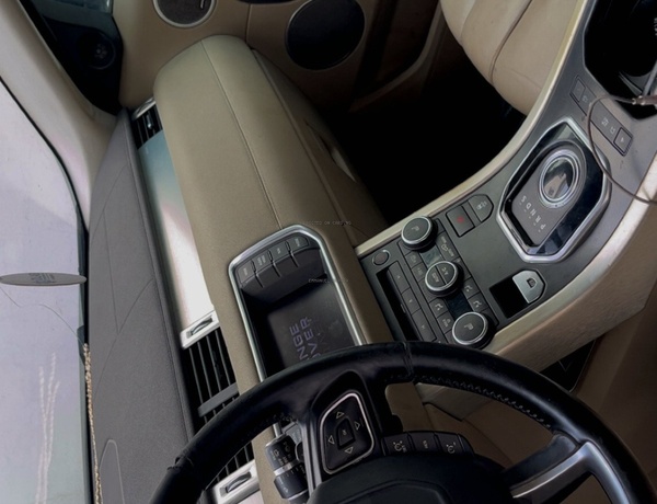 Land Rover Range Rover Evoque Pure Plus 2012