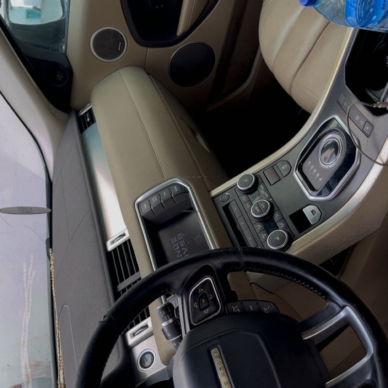 Land Rover Range Rover Evoque Pure Plus 2012 image