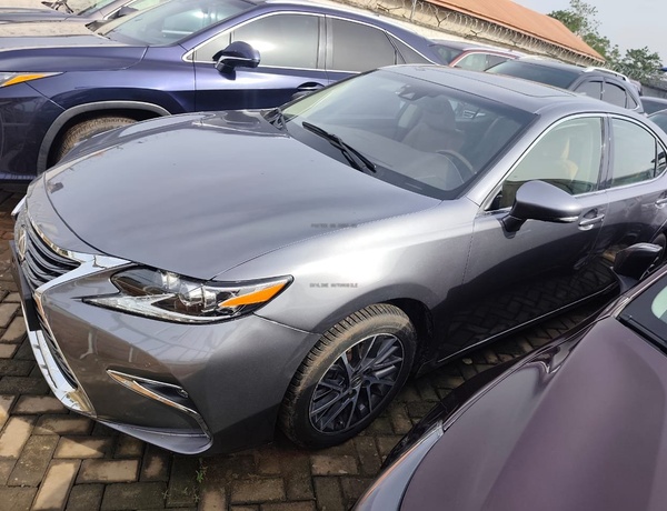 Lexus ES 350 2016 Model Foreign Used