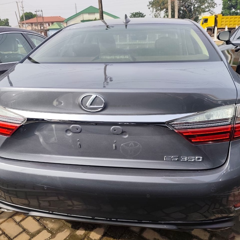 Lexus ES 350 2016 Model Foreign Used image