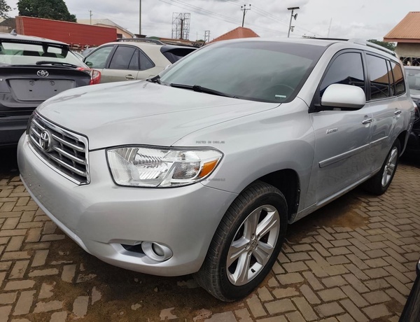 Toyota Highlander 2009 Limited Edition. Foreign Used