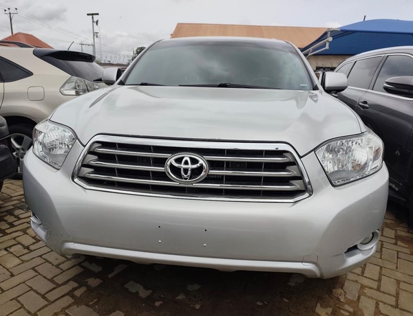 Toyota Highlander 2009 Limited Edition. Foreign Used