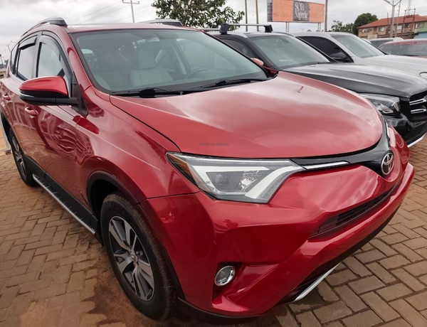 Toyota RAV4 2016 XLE Edition Foreign Used