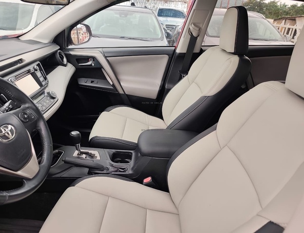 Toyota RAV4 2016 XLE Edition Foreign Used