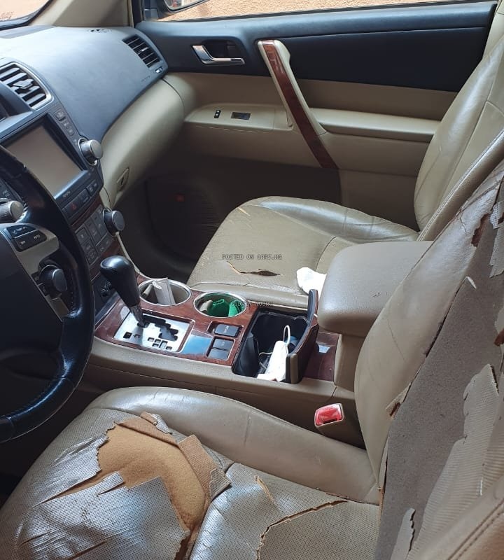 Toyota Highlander 2012 for Sale In Lagos image