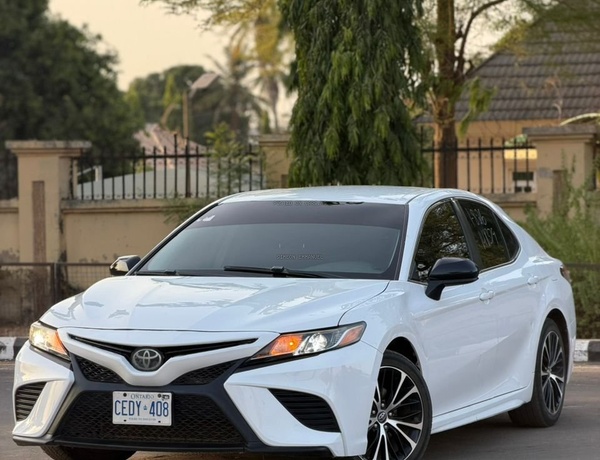 Toyota Camry SE 2019 for Sale In Abuja