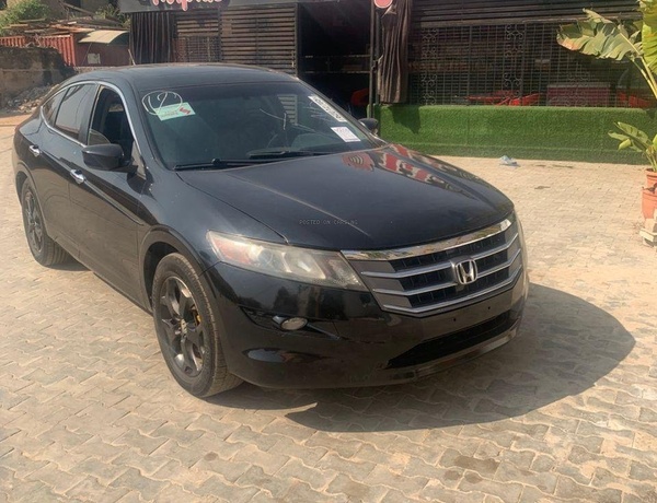 Foreign Used Honda Crosstour 2012 in Abuja
