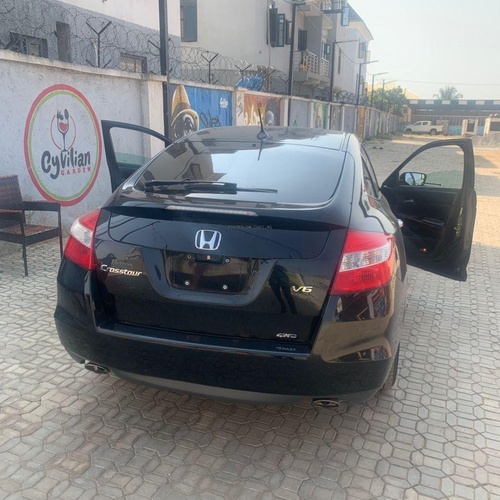 Foreign Used Honda Crosstour 2012 in Abuja