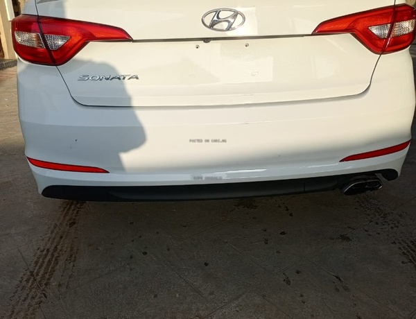 Foreign Used Hyundai Sonata 2015 for Sale In Lagos neat car