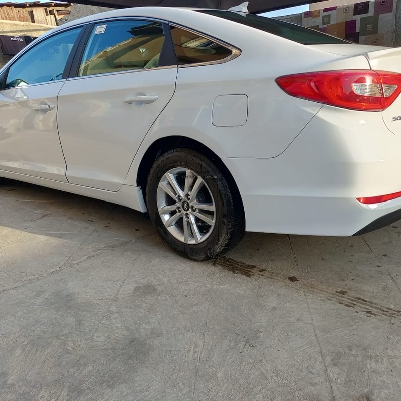 Foreign Used Hyundai Sonata 2015 for Sale In Lagos neat car image