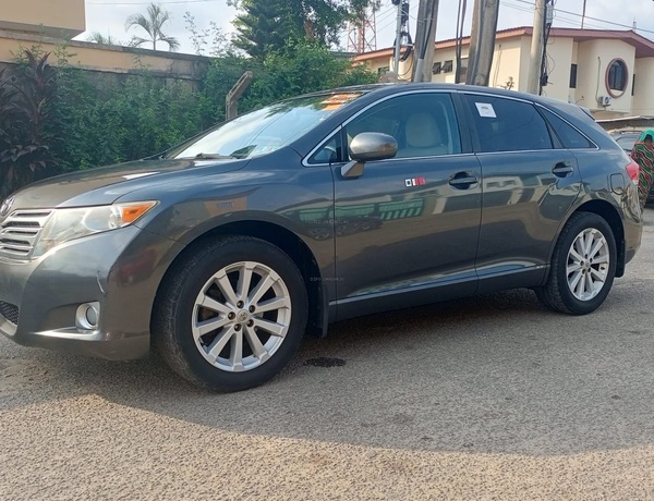 Foreign Used Toyota Venza 2011 for Sale In Lagos