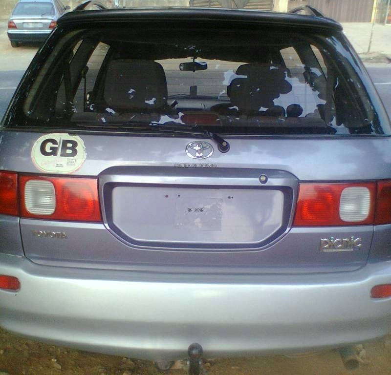 Nigerian Used Toyota Picnic 2000 for Sale In Sokoto image