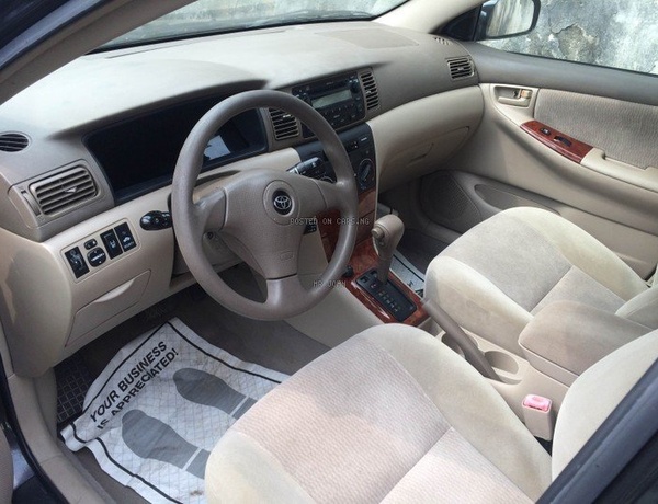 2007 TOYOTA COROLLA LE  FOUR CYLINDER FABRIC SEATS