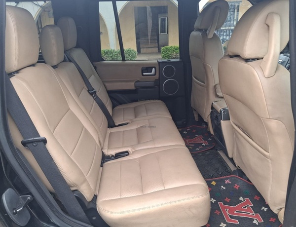 Nigerian Used Land Rover LR3 2006 in Ibadan
