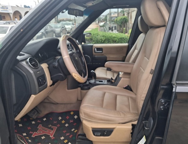 Nigerian Used Land Rover LR3 2006 in Ibadan
