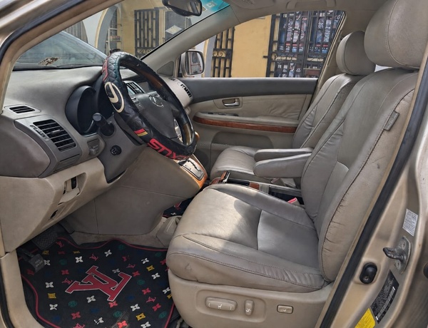 Nigerian Used Lexus RX330 2004  in Ibadan