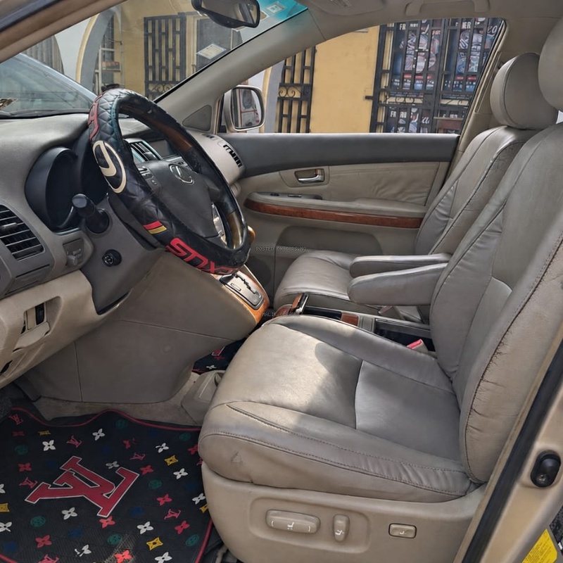 Nigerian Used Lexus RX330 2004  in Ibadan image